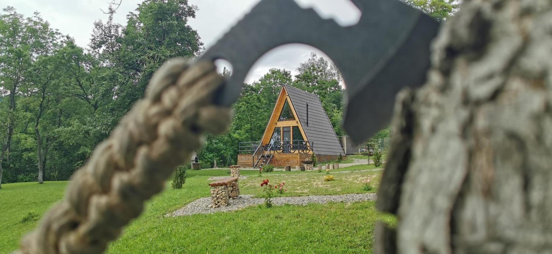 Casutele Din Poienita Villa Comarnic Bagian luar foto