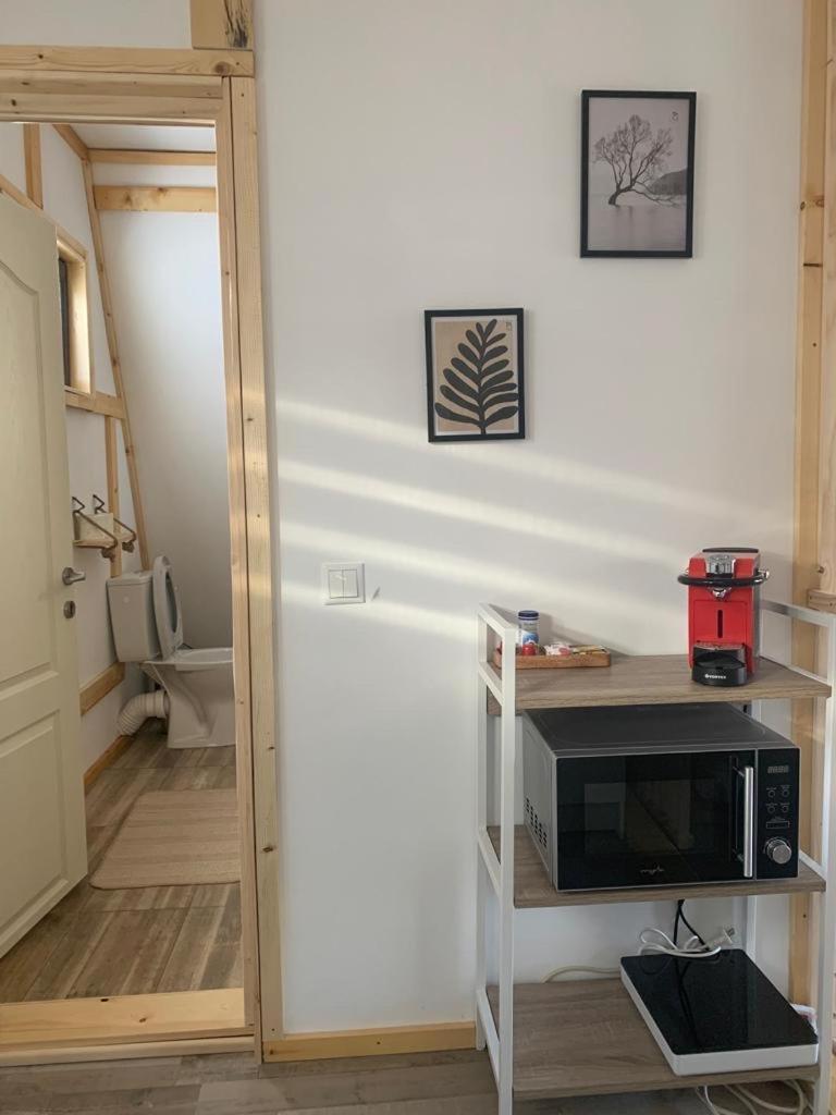 Casutele Din Poienita Villa Comarnic Bagian luar foto