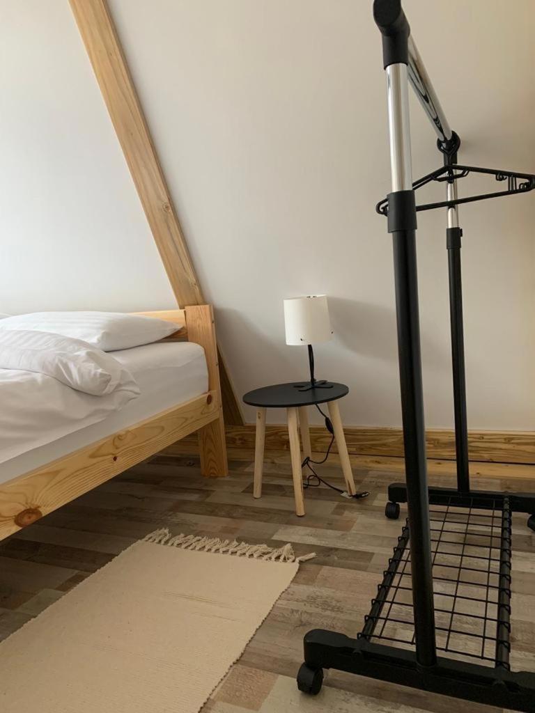 Casutele Din Poienita Villa Comarnic Bagian luar foto