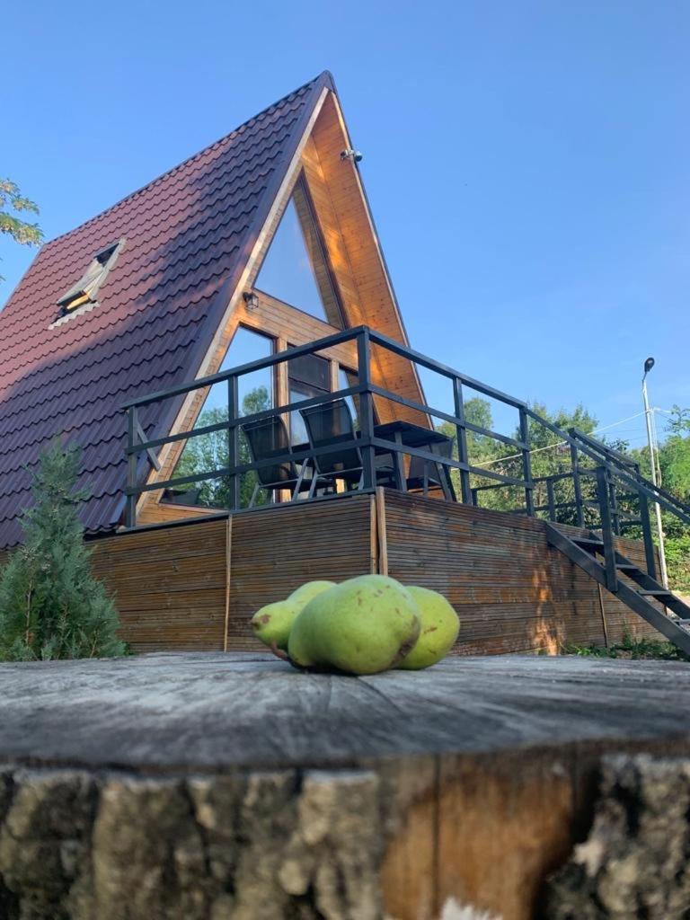 Casutele Din Poienita Villa Comarnic Bagian luar foto
